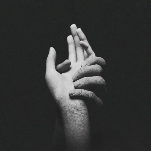 The Silence Between Us : Nails